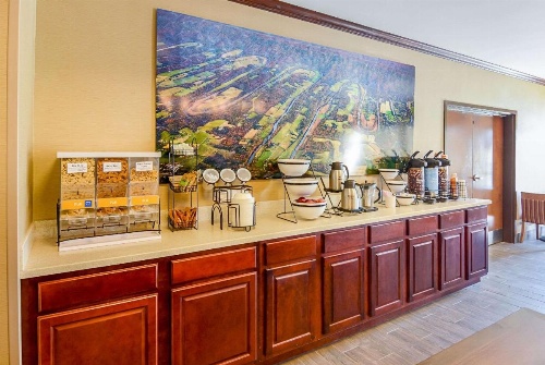 Comfort Inn Woodstock image 6