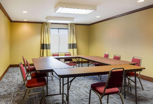 Comfort Inn Woodstock image 7